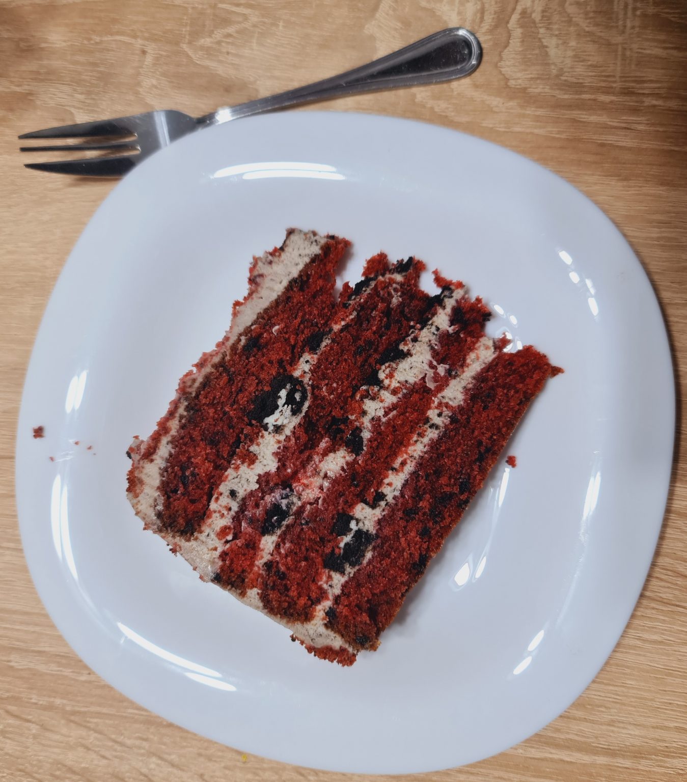 Tort Red Velvet cu Oreo